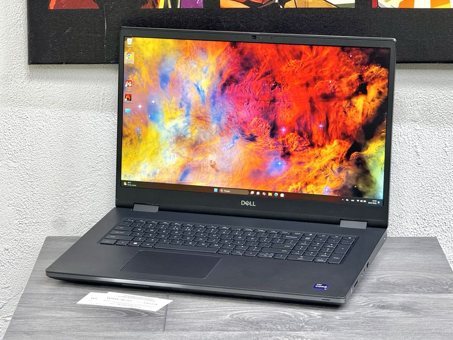 МОНСТР!!! Dell Precision 7780 / 17 Дюймів / DDR5 128Gb / i9-13950Hx / RTX 5000 16Gb