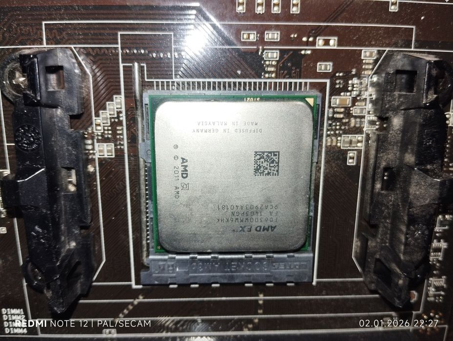 Материнская плата - AMD MSI 760GA-P43 (FX) - sAM3+
Процесор - AMD FX63