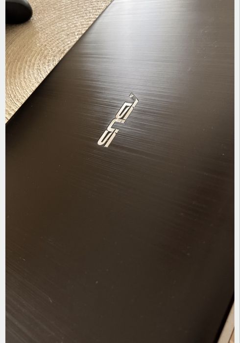Laptop Asus F540Y – używany laptop w dobrym stanie
