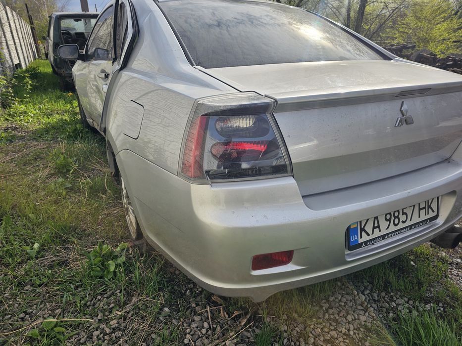 Фары задние mitsubishi galant 9 фара задняя левая и правая 2007 год Мицубиси Галант 9