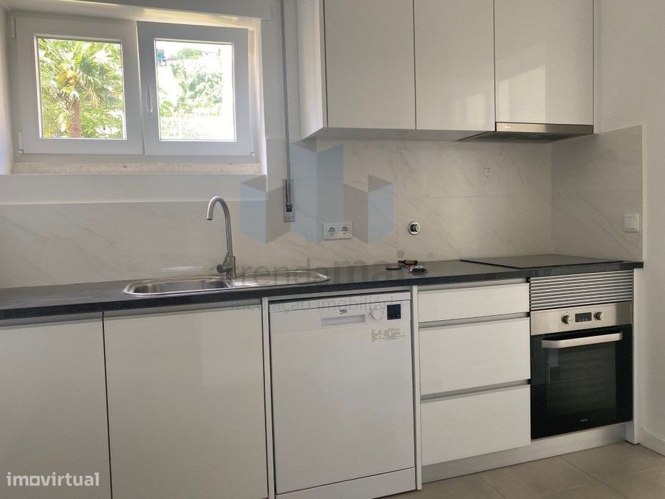 Arrenda-se Apartamento T3, Totalmente remodelado, com cozinha equip...