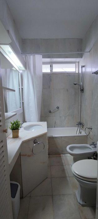 Quarto nos Olivais ao lado da estação de metro