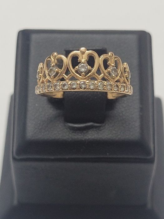 Золота каблучка 585 проби.