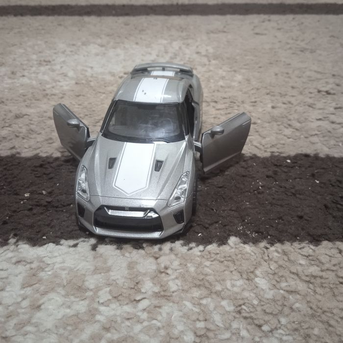 Машинка  Nissan GT-R  (R35)