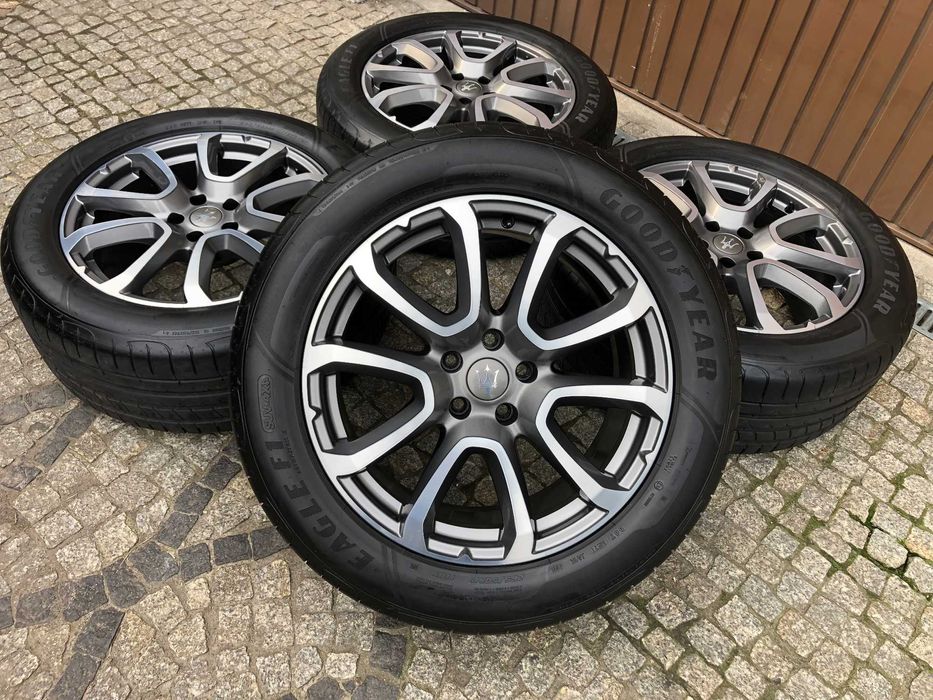 5x114.3 19 MASERATI LEVANTE GranSport Maserati Lato 265/50R19