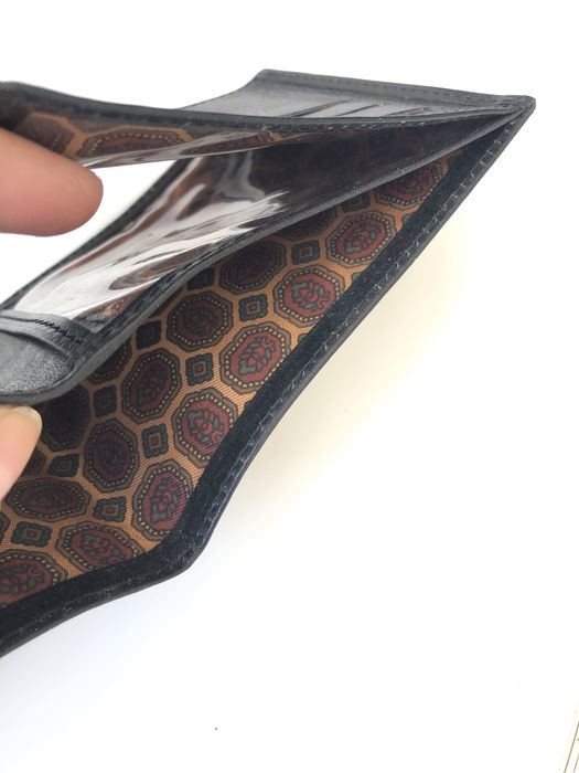 Carteira de homem novo