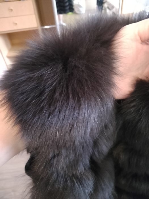 Продам хутряну безрукавку , жилетку