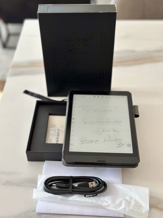 Czytnik Onyx Boox Nova 3 32 GB 8 " czarny + szare etui Boox