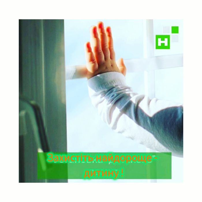 Rehau вікна вхідні двері захисні ролети ремонт вікон жалюзі  Новікон