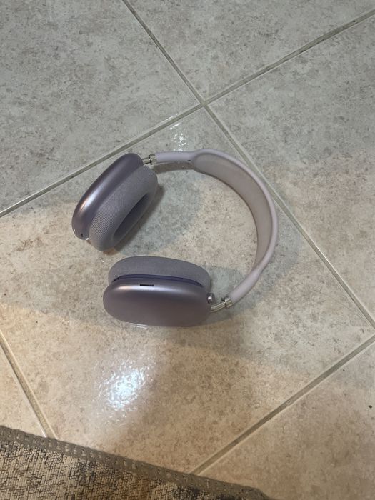 Airpods max roxos