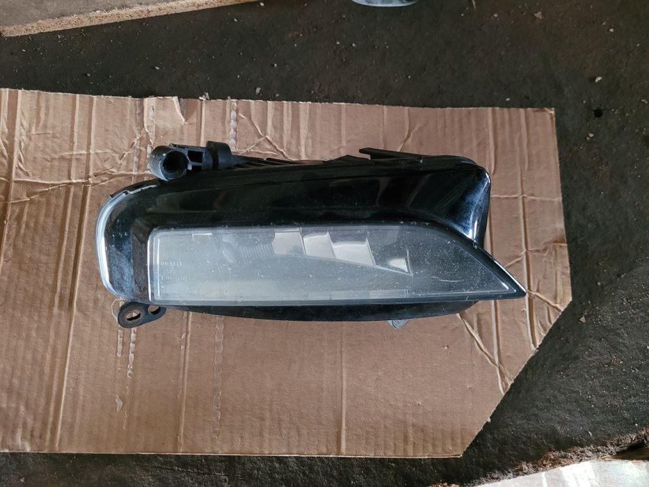 Audi A4 B8 Halogen prawy  s-line