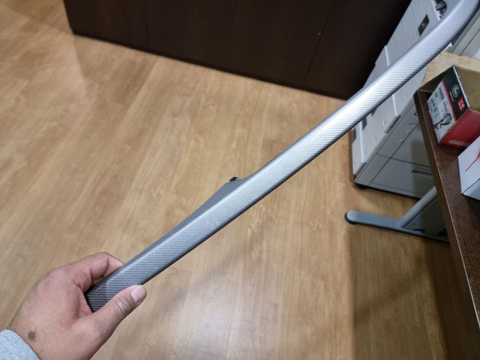 Friso da porta condutor BMW F06