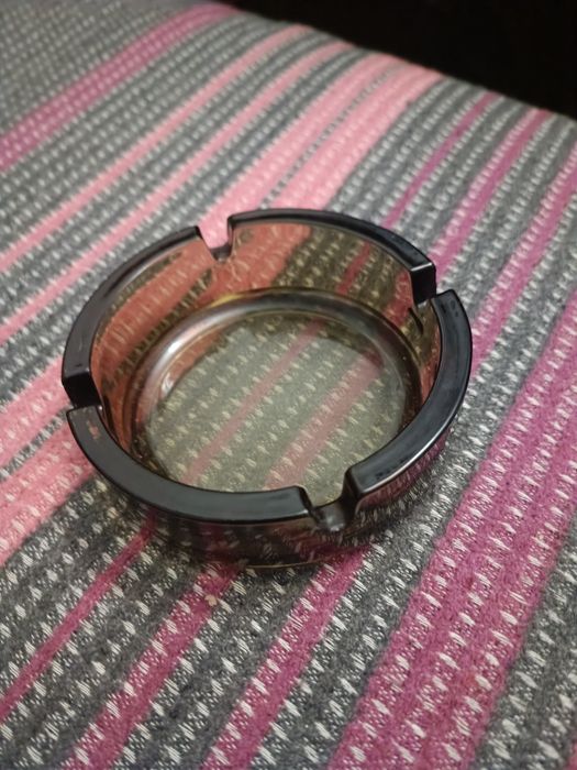 Попільничка  з прочного скла