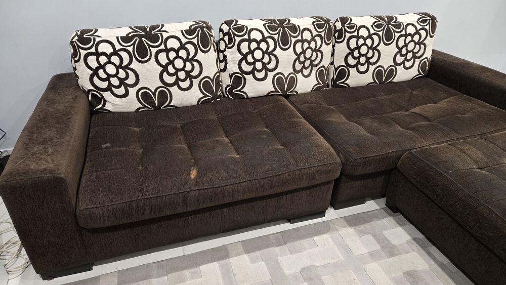 Sofá com chaise longue