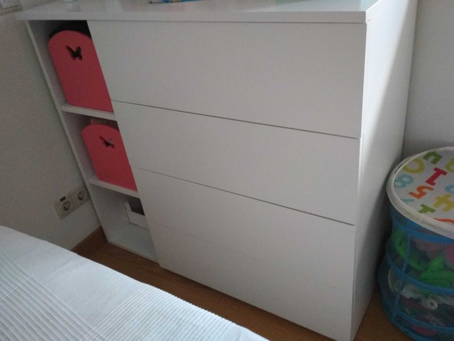 Cómoda / camiseiro Branco