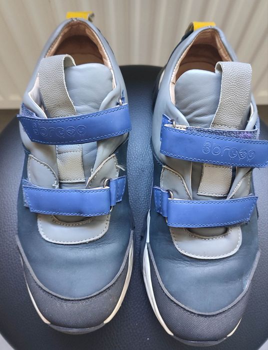 Кросівки шкіряні повномірний 40 розмір