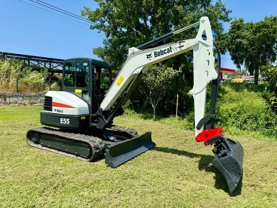 Mini escavadora bobcat 5.5 tn