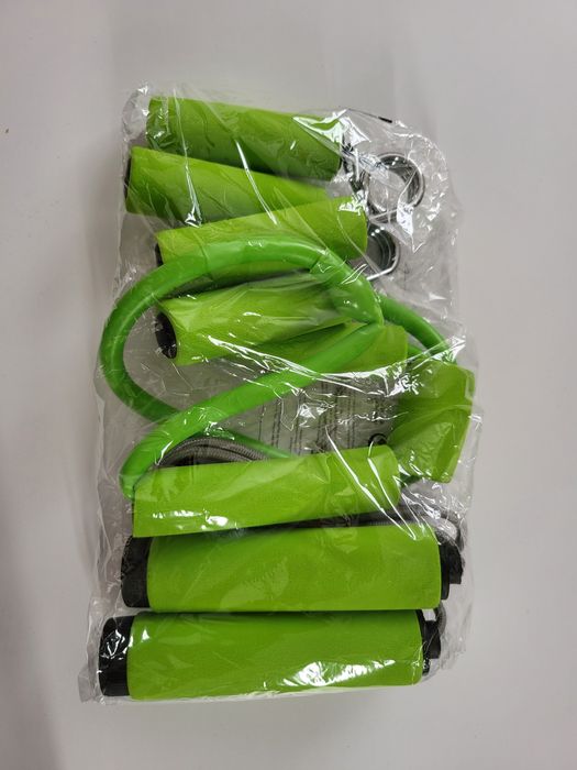 Akcesoria do cwiczen - skakanka, sciskacz