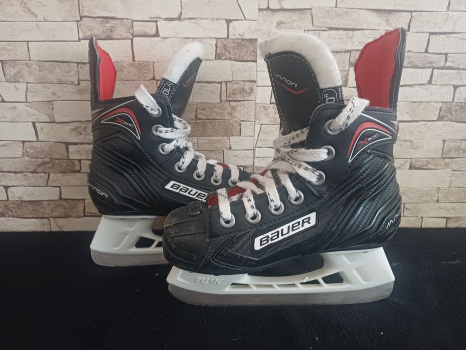 Łyżwy hokejowe Bauer X300 roz.28EU.