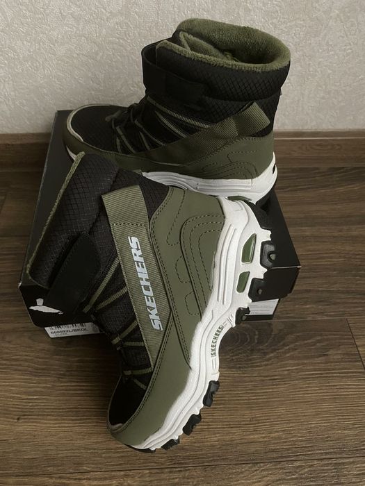 Сапожки сапоги  ботінки Sketchers 31р