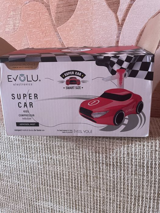 Дитячий інгалятор Evolu в вигляді машинки