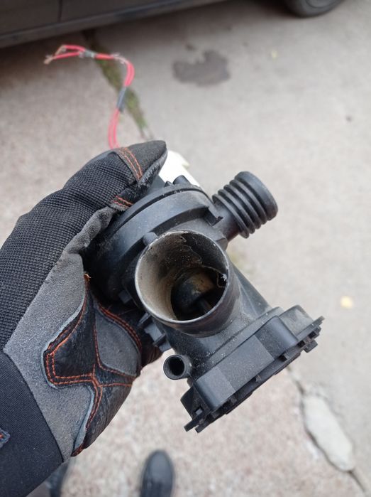 Помпа водяной насос стиралка LG