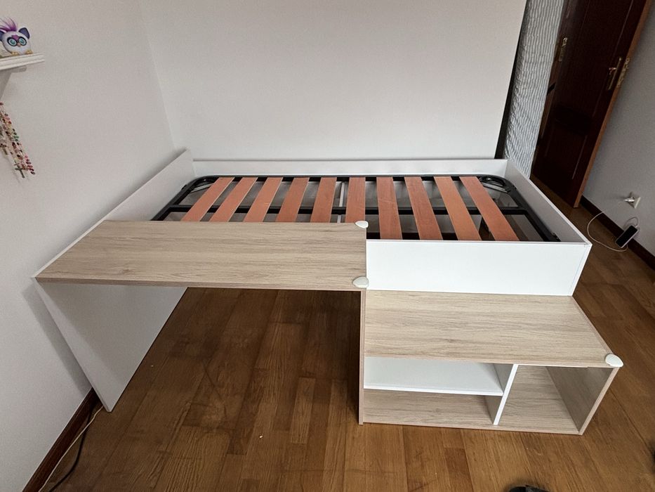 Cama de solteiro alta reversivel com secretaria