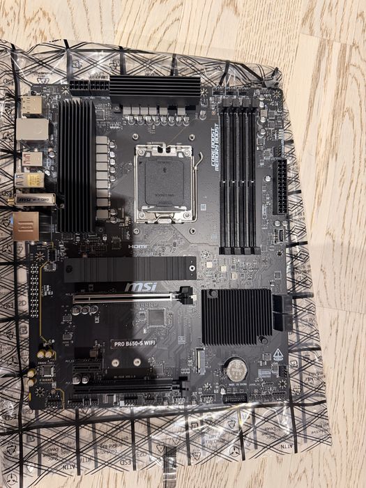 MSI PRO b650-S wifi