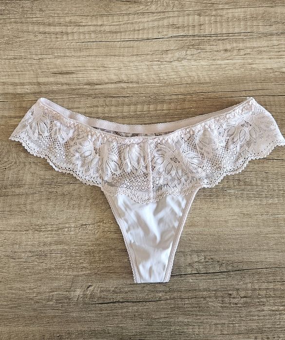 Używane majtki stringi