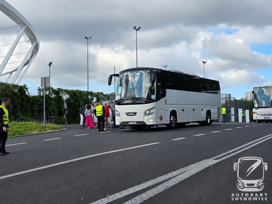 Wynajem autokarów oraz busów, licencjonowany przewóz osób