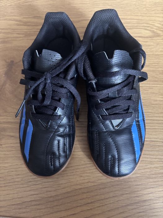 Футзалки adidas