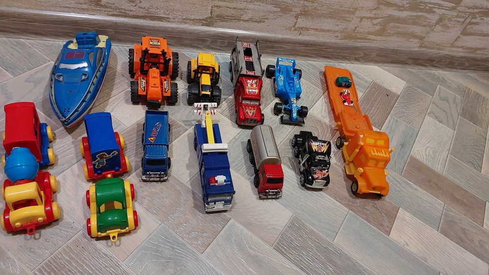 Дитячі машинки метал і пластик