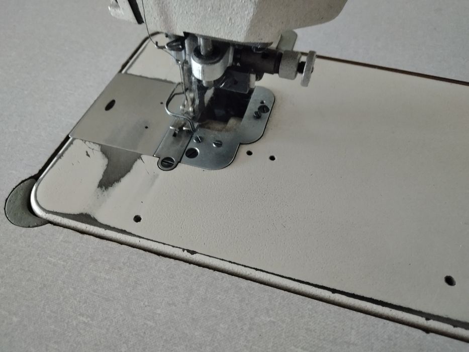 JUKI DLM-5200N stebnówka z odkrawaczem maszyna do szycia odkrawacz