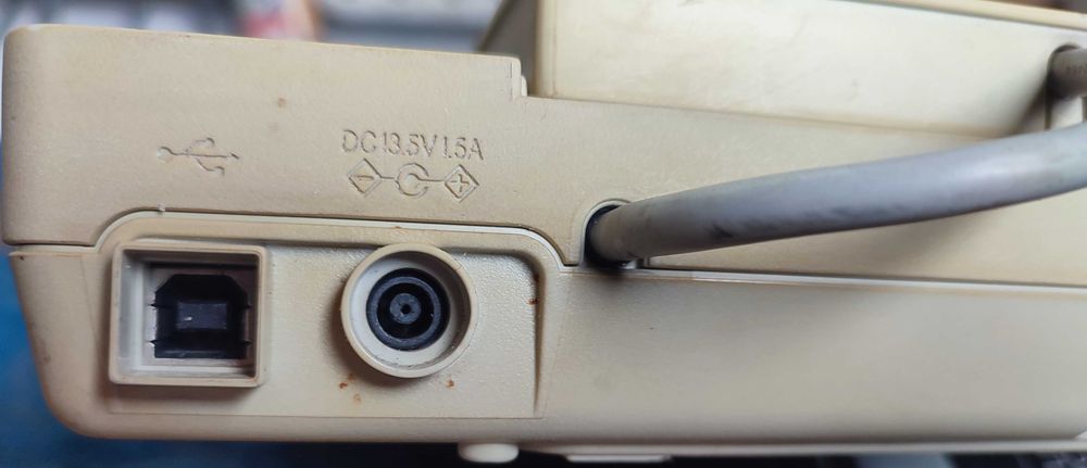 Сканер  Epson perfection v100