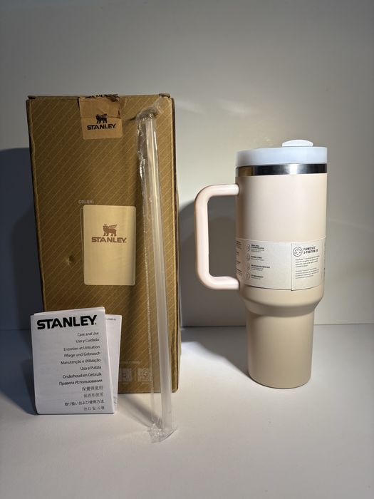 Garrafa Stanley Cup 1.2L creme rosa NOVA