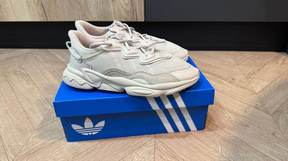 Buty Adidas OZWEEGO Bliss 42