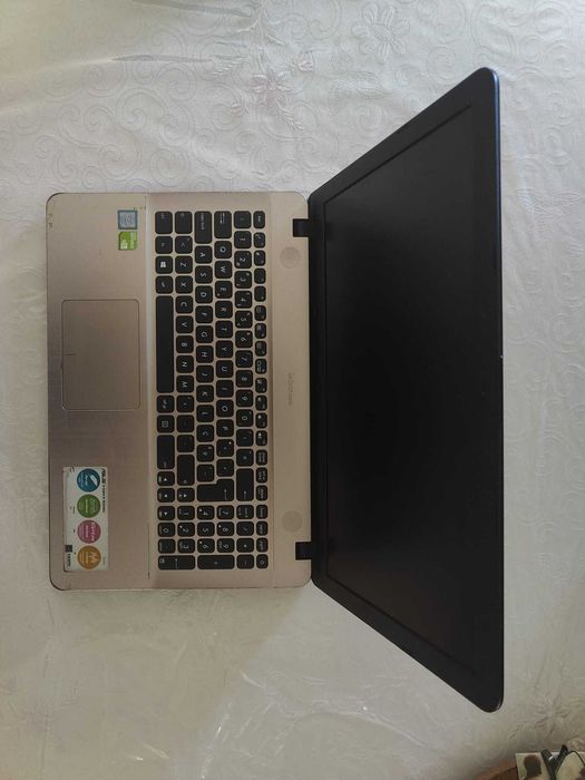 Asus A541U com i7 7th Gen