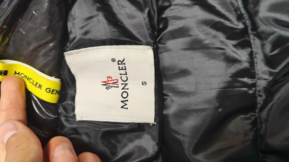 Пуховик Moncler S