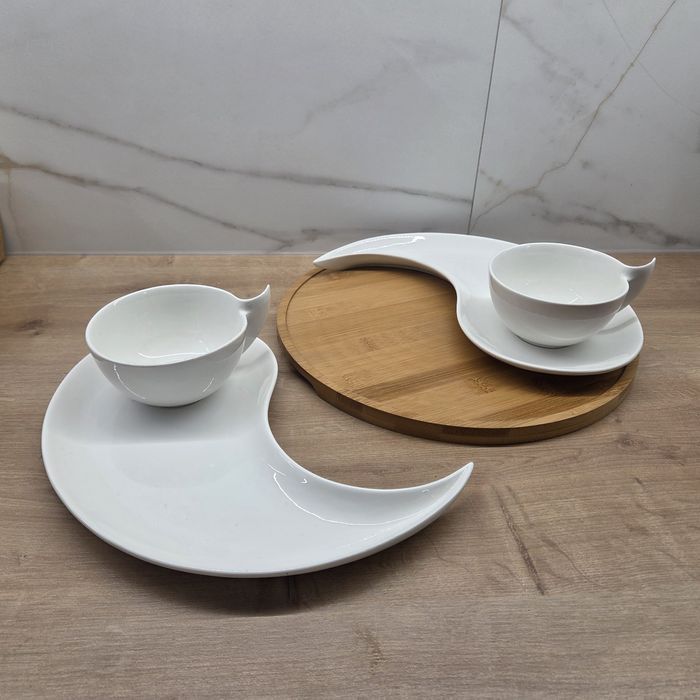 Sprzedam komplet filiżanek z talerzyki + deska do podania