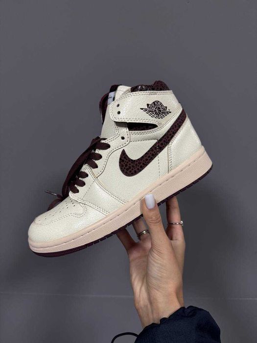 Кросівки Nike Air Jordan 1 x A Ma Maniere CRACKED SKIN premium