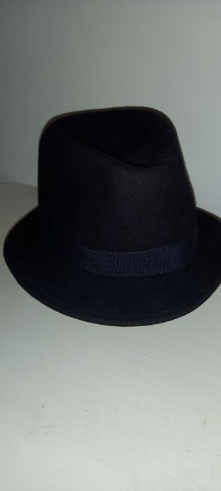 Chapéu  preto fabricado na Itália