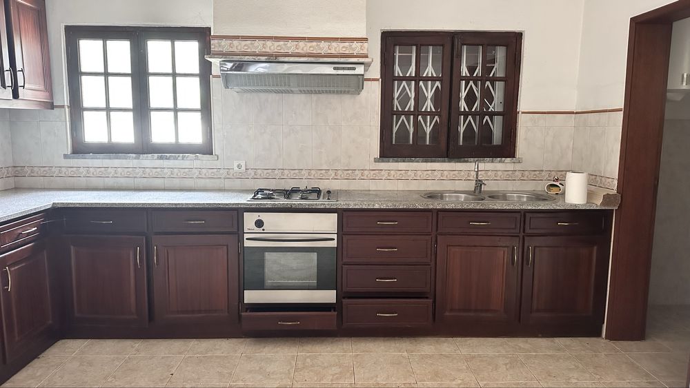 Cozinha Completa em Madeira Maciça + Granito