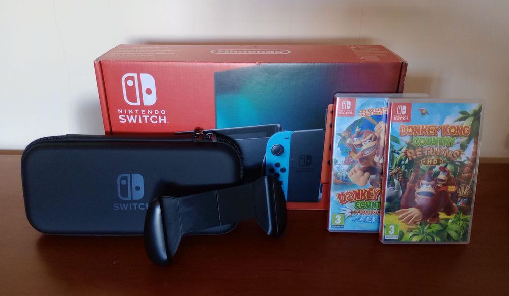 Nintendo Switch V2 com Donkey Kong Country Returns e Tropical Freeze