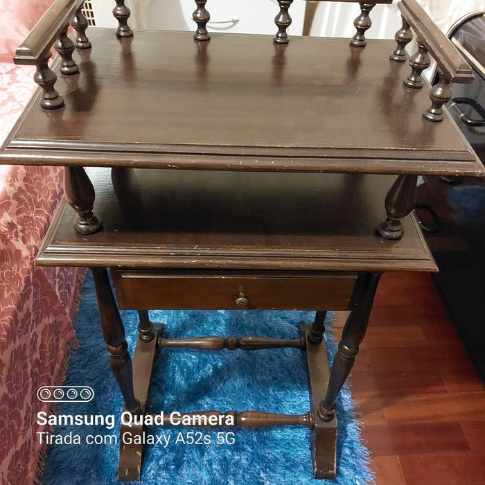 Mesinha para telefone