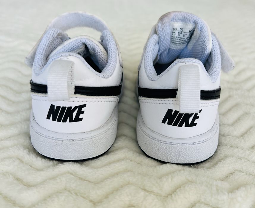 Sapatilhas Nike branco (Tam.21)