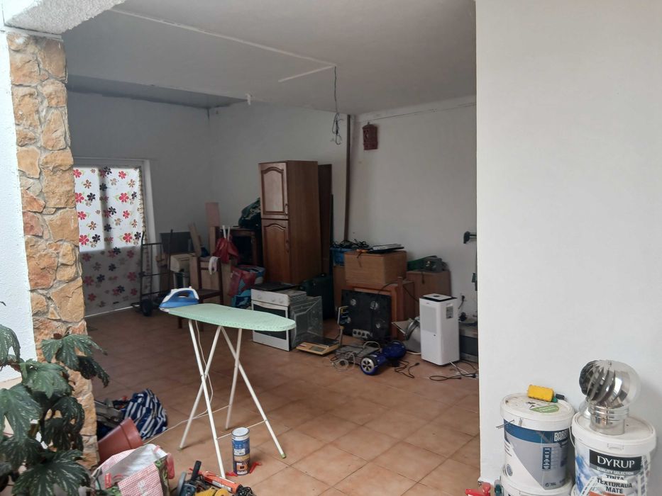 Espaço Comercial para Aluguer — 410 m² | 2 Ruas | Grande Potencial