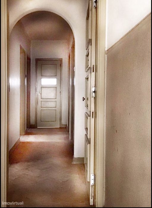Reservado - T3 com terraço e jardim em Coimbra