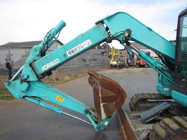 Гусеничний екскаватор Kobelco SK80UR-6E.