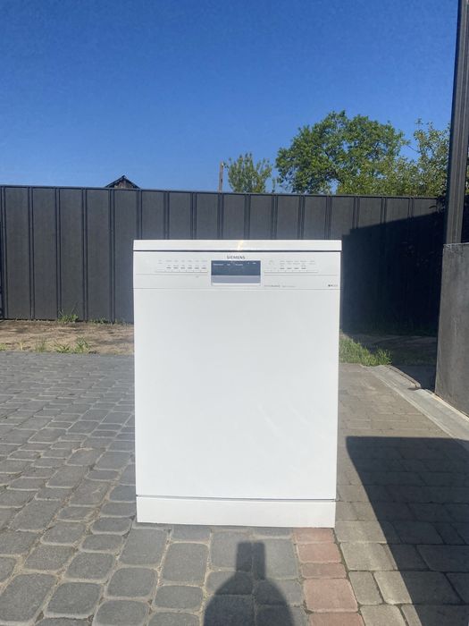 Посудомийна машина Siemens iQ300