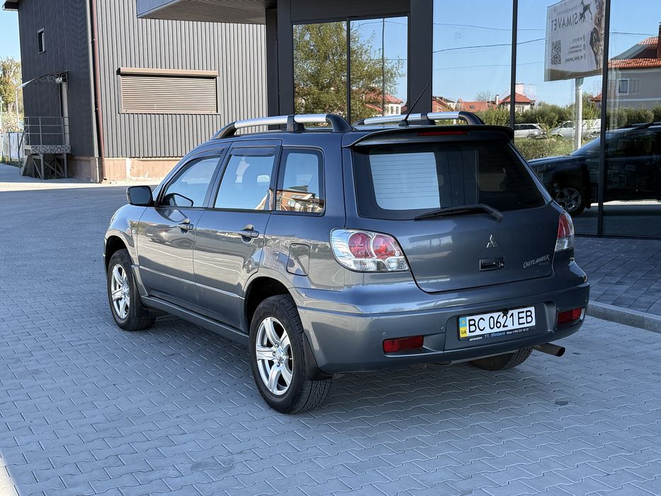 Mitsubishi Outlander